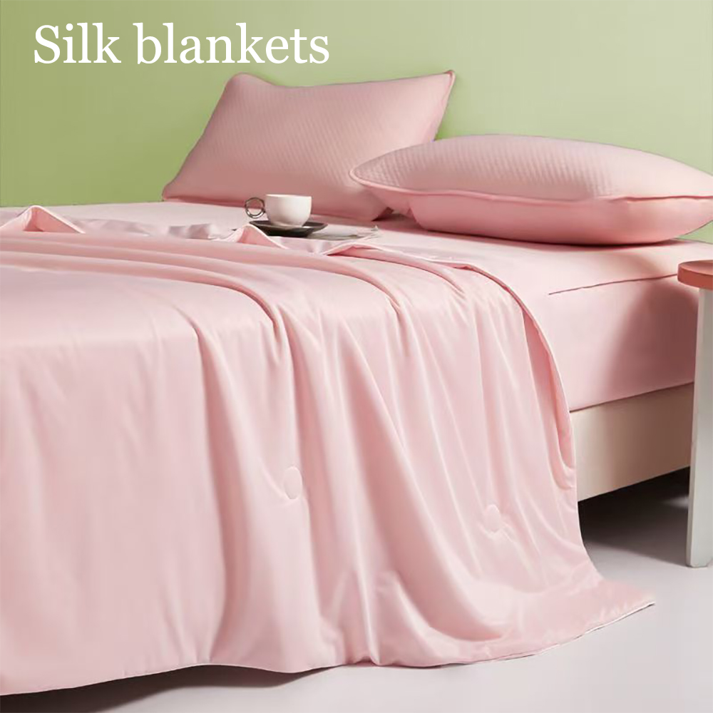 SNOWMAN Silk Blankets,Soft Lightweight Silk Smooth Cooling Blanket for Living Room,Sofa,Bed,Outdoor