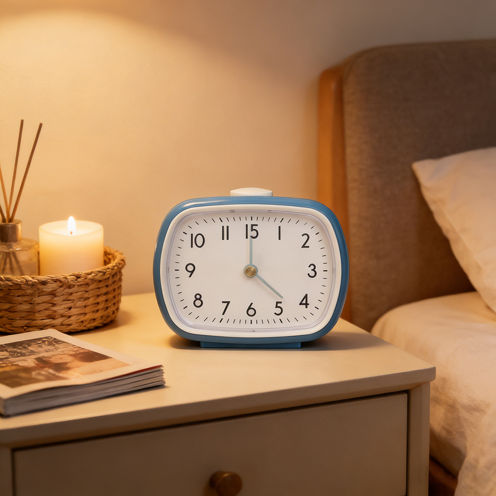 ACCSHINE Vintage Silent Analog Alarm Clocks - Decorative Alarm Clocks for Student Dorm & Home Office - Battery Operated,Blue Classic Alarm Clock