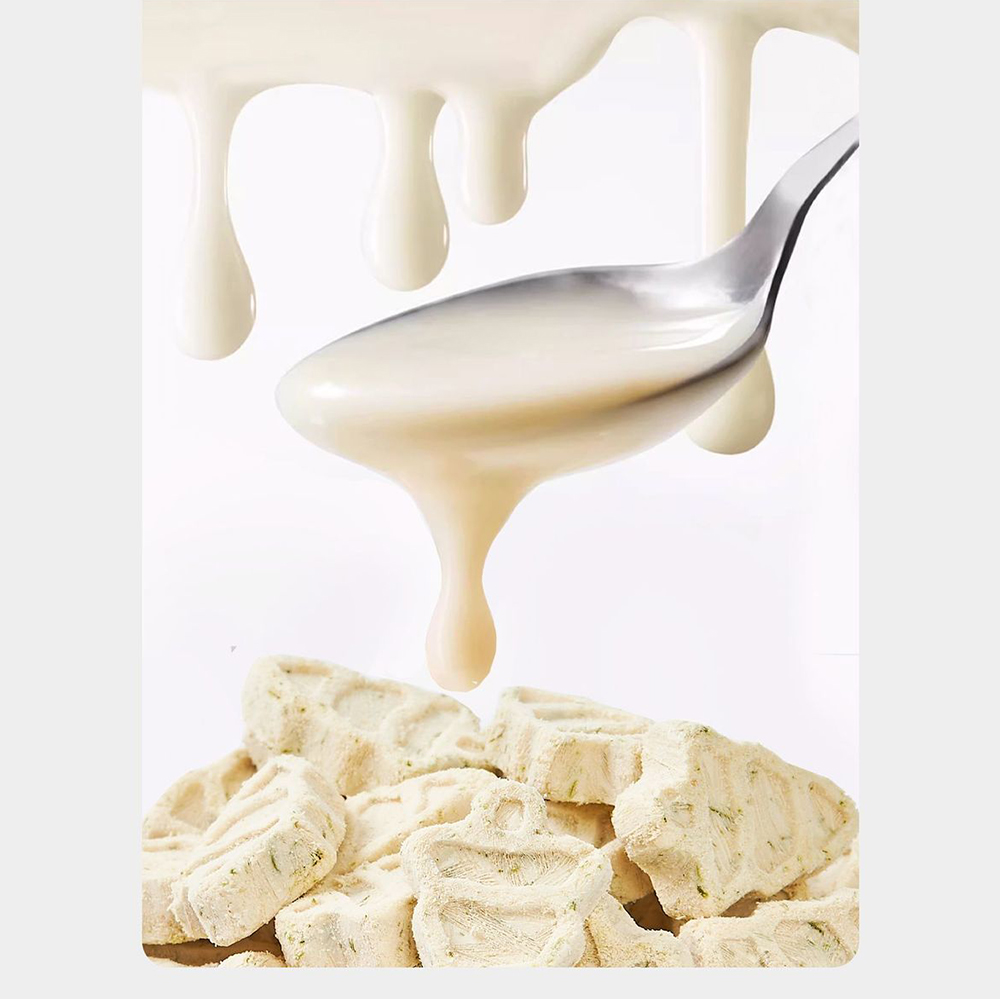 Daphne Cat Pet Food 20g - Chicken & Goat Milk Crunchy Treats with Fiber & Fish Oil, Daily Nutritious Snacks for Kittens & Adult Cats, Supports Healthy Coat & Digestion