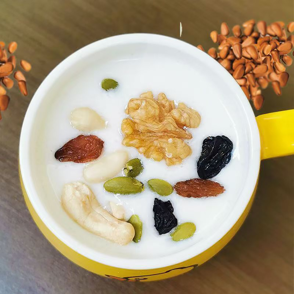 VetaCare Healthy Snack Mix Consisting of Dehydrated Fruit and Processed Nuts, Roasted Almonds, Cashews & Cranberries - Perfect Nut Snacks for Office, Travel, and Daily Energy Boost