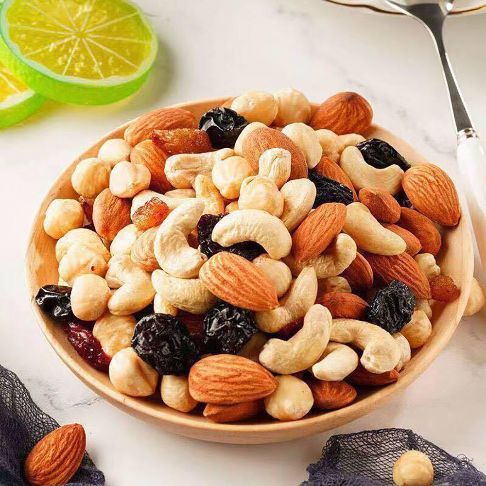 VetaCare Healthy Snack Mix Consisting of Dehydrated Fruit and Processed Nuts, Roasted Almonds, Cashews & Cranberries - Perfect Nut Snacks for Office, Travel, and Daily Energy Boost