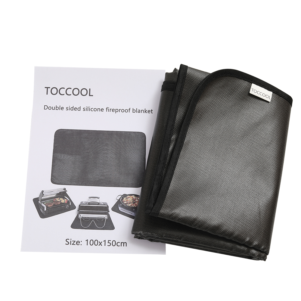 TOCCOOL Barbecue Grill Floor Mat – Non-Slip, Oil-Resistant Under Grill Mat for Outdoor Patio, Deck, Backyard BBQ, and Parties, Reusable Fireproof Floor Protector