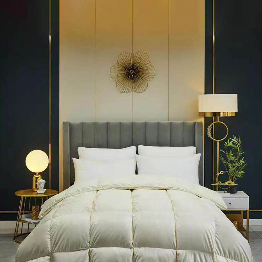 HappyLily Quilt autumn and winter quilt bedroom thickening warm quilt core autumn and winter quilt.